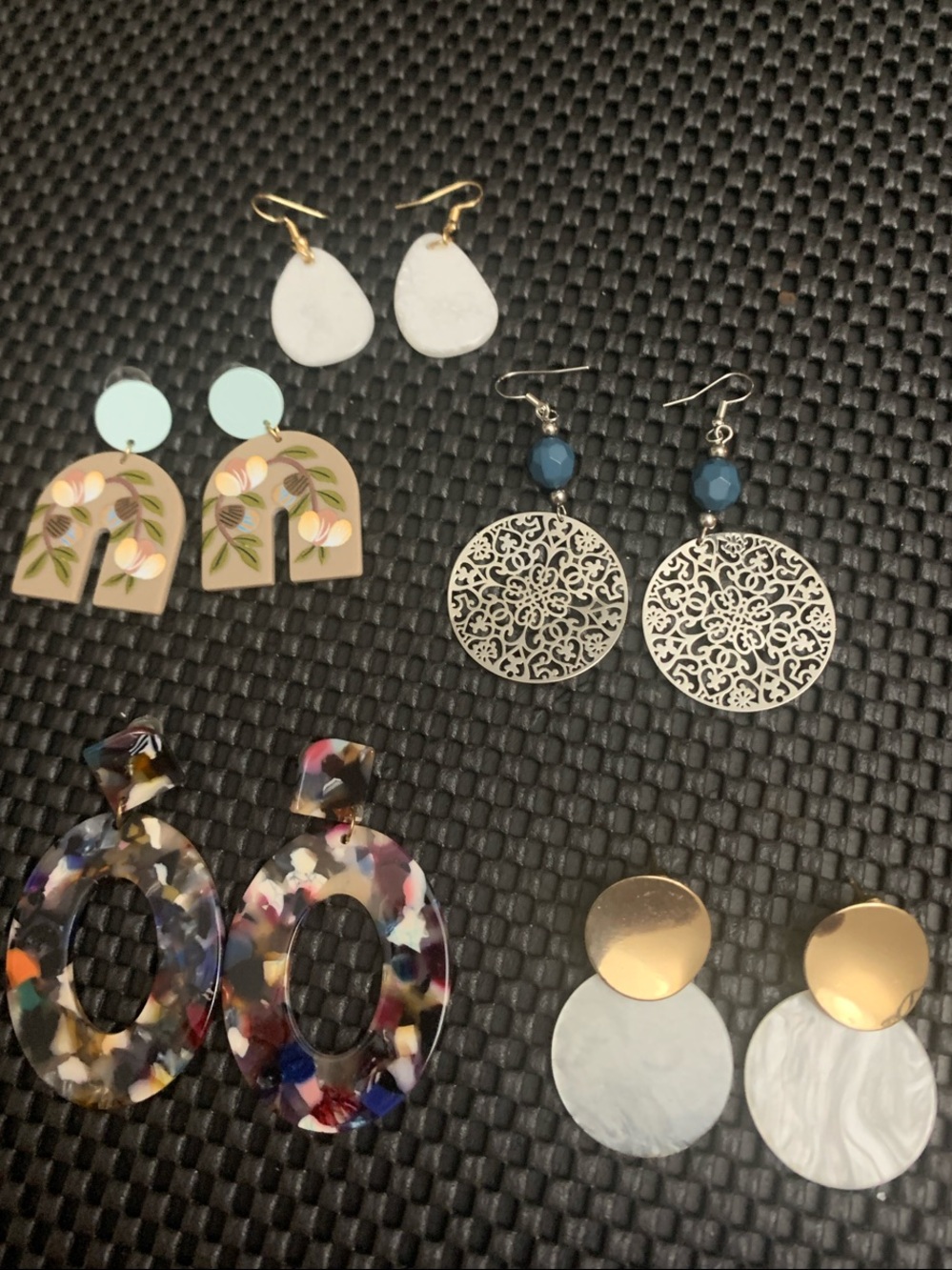 LIGHT WEIGHT EARRING BUNDLE! Color Acrylic and Light Metal Drop Earrings